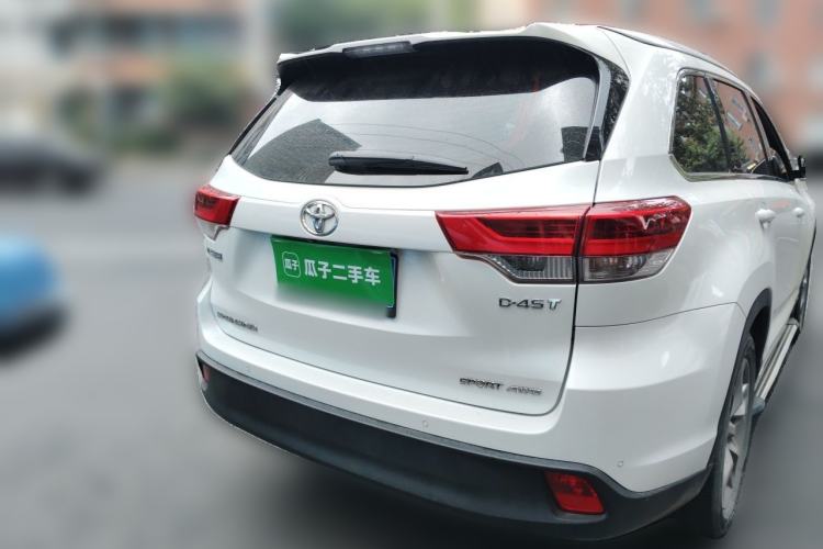 Used Toyota Highlander 2018 2.0T Four-Wheel Drive Luxury Version 7 Seats China VI Standard Rear