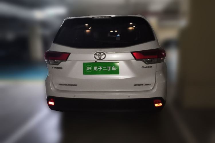 Used Toyota Highlander 2018 2.0T Four-Wheel Drive Luxury Version 7 Seats China VI Standard Rear