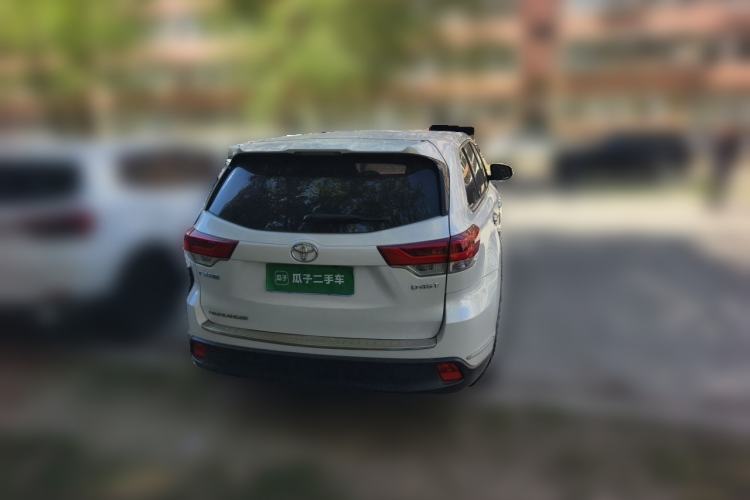 Used Toyota Highlander 2018 2.0T Two-Wheel Drive Elite Version 5 Seats China VI Standard Rear