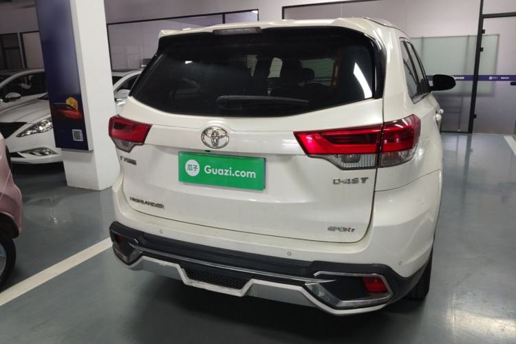Used Toyota Highlander 2018 2.0T Two-Wheel Drive Luxury Edition 7 Seats China VI Standard Rear