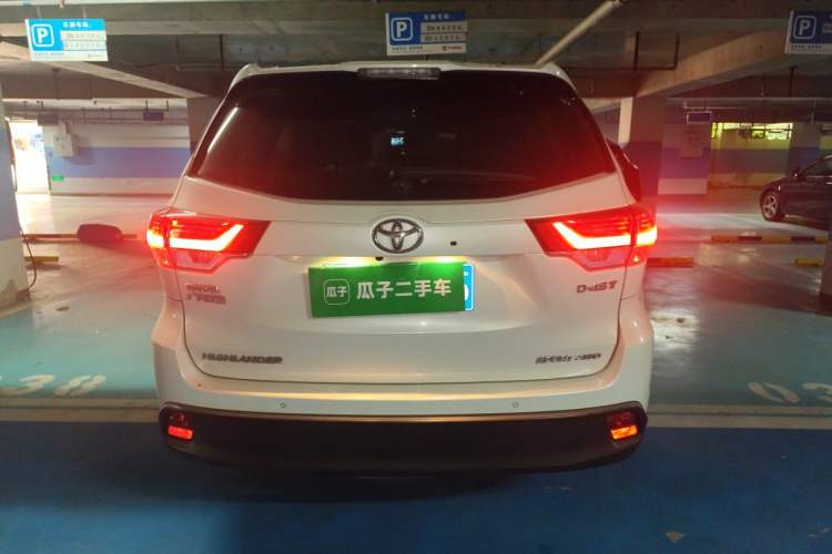 Used Toyota Highlander 2018 2.0T Four-Wheel Drive Prestige Version 7 Seats China V Emission Standard Rear