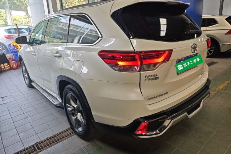 Used Toyota Highlander 2018 2.0T Four-Wheel Drive Luxury Version 7 Seats China VI Standard Rear Left 45 Deg