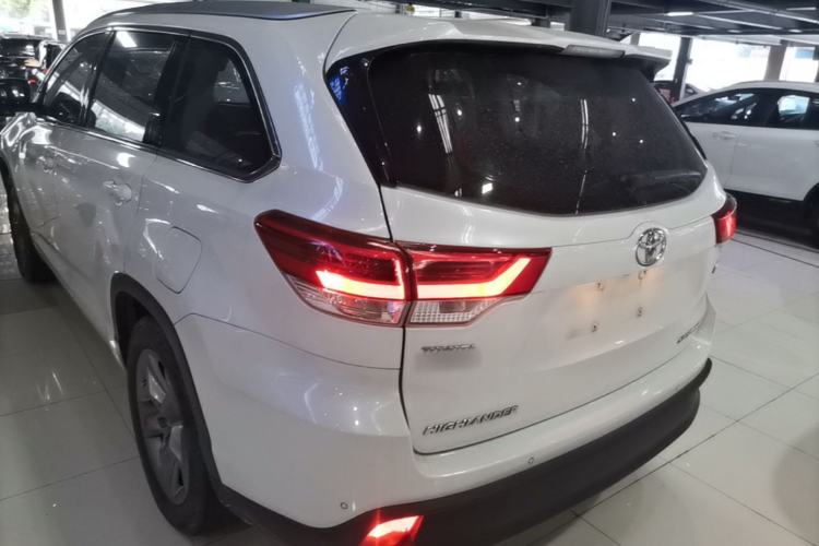 Used Toyota Highlander 2018 2.0T Four-Wheel Drive Luxury Version 7 Seats China VI Standard Rear Left 45 Deg