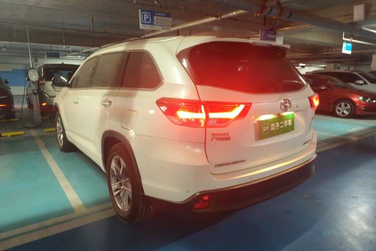 Used Toyota Highlander 2018 2.0T Four-Wheel Drive Prestige Version 7 Seats China V Emission Standard Rear Left 45 Deg