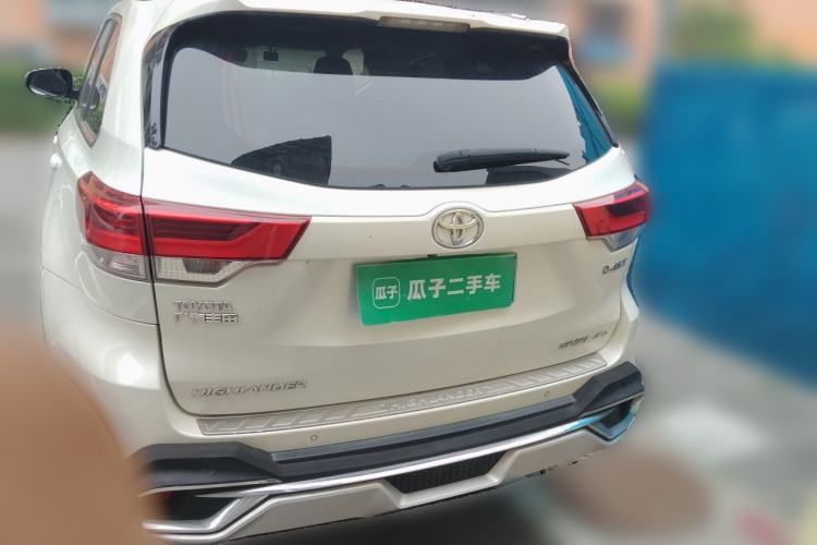 Used Toyota Highlander 2018 2.0T Four-Wheel Drive Luxury Edition 7 Seats China V Emission Standard Rear