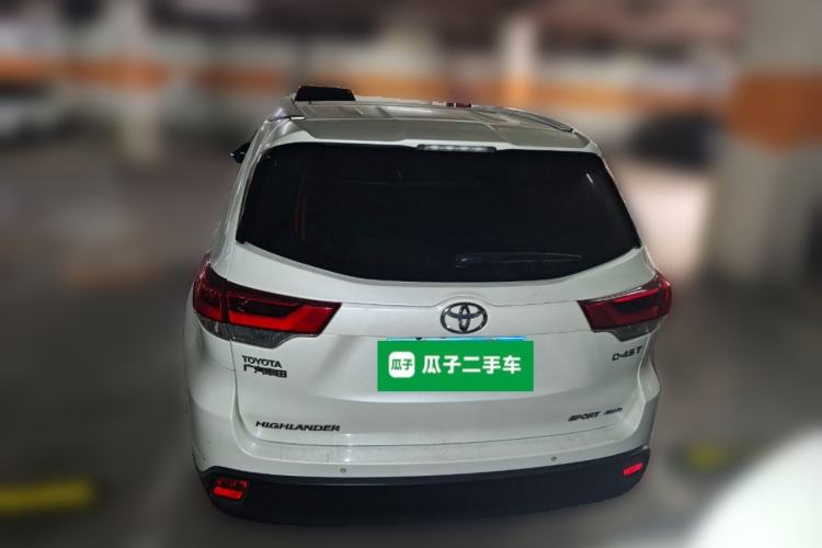 Used Toyota Highlander 2018 2.0T Four-Wheel Drive Luxury Edition 7 Seats China V Emission Standard Rear