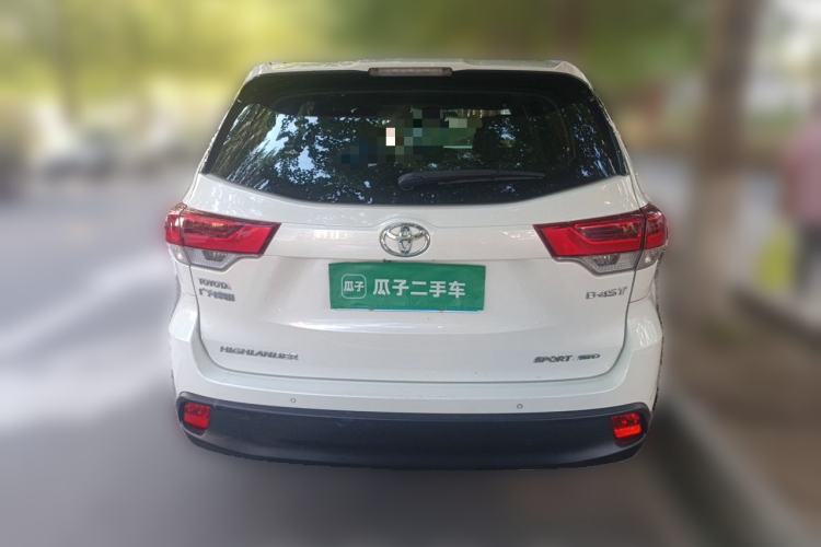 Used Toyota Highlander 2018 2.0T Four-Wheel Drive Luxury Edition 7 Seats China V Emission Standard Rear