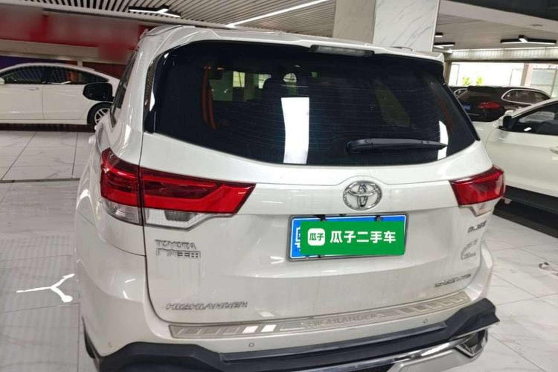 Used Toyota Highlander 2018 2.0T Four-Wheel Drive Luxury Version 7 Seats China VI Standard Rear