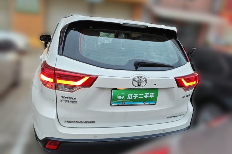 Used Toyota Highlander 2018 2.0T Four-Wheel Drive Supreme Edition 7-Seater China VI Rear