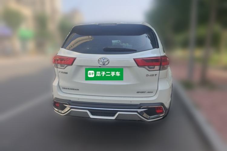 Used Toyota Highlander 2018 2.0T Four-Wheel Drive Luxury Version 7 Seats China VI Standard Rear
