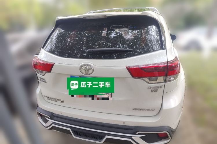 Used Toyota Highlander 2018 2.0T Four-Wheel Drive Luxury Version 7 Seats China VI Standard Rear
