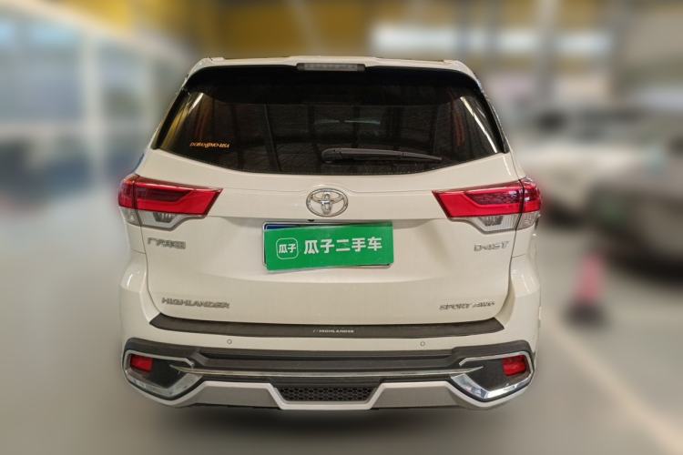 Used Toyota Highlander 2018 2.0T Four-Wheel Drive Luxury Version 7 Seats China VI Standard Rear
