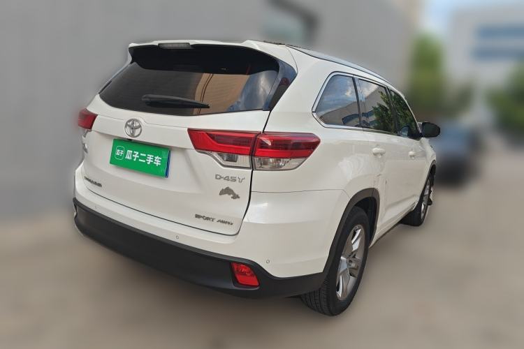 Used Toyota Highlander 2018 2.0T Four-Wheel Drive Luxury Edition 7 Seats China V Emission Standard Rear Right 45 Deg