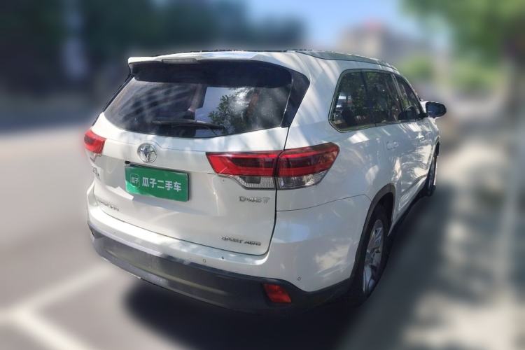 Used Toyota Highlander 2018 2.0T Four-Wheel Drive Luxury Edition 7 Seats China V Emission Standard Rear Right 45 Deg
