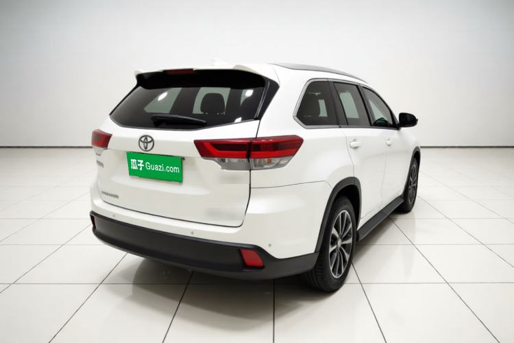 Used Toyota Highlander 2018 2.0T Four-Wheel Drive Luxury Edition 7 Seats China V Emission Standard Rear Right 45 Deg