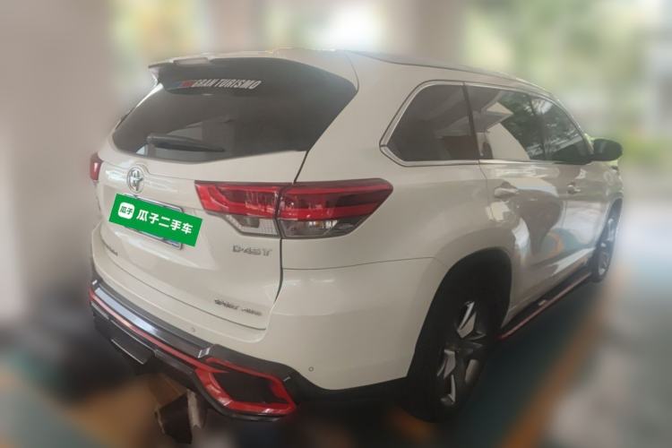 Used Toyota Highlander 2018 2.0T Four-Wheel Drive Luxury Edition 7 Seats China V Emission Standard Rear Right 45 Deg