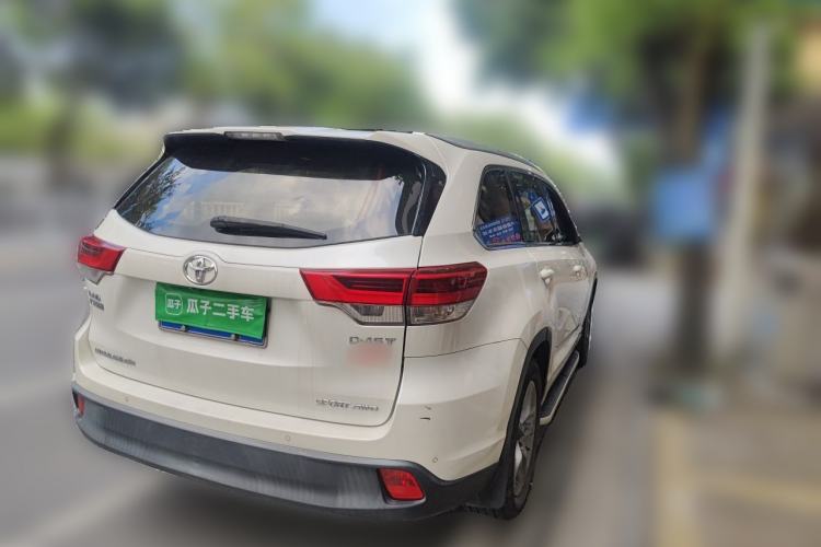 Used Toyota Highlander 2018 2.0T Four-Wheel Drive Luxury Edition 7 Seats China V Emission Standard Rear Right 45 Deg