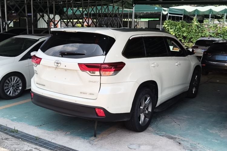Used Toyota Highlander 2018 2.0T Four-Wheel Drive Prestige Version 7 Seats China V Emission Standard Rear Right 45 Deg