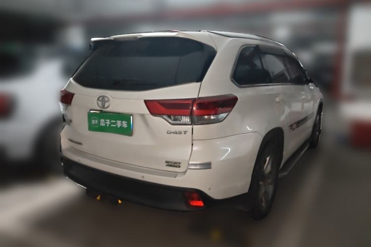 Used Toyota Highlander 2018 2.0T Two-Wheel-Drive Luxury Edition 7 Seats Emission Standard China V Rear Right 45 Deg
