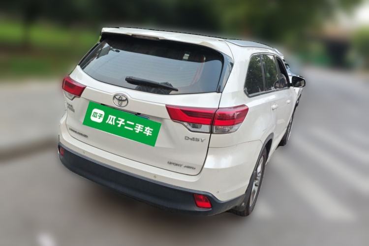 Used Toyota Highlander 2018 2.0T Four-Wheel Drive Luxury Edition 7 Seats China V Emission Standard Rear Right 45 Deg