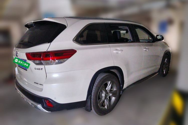 Used Toyota Highlander 2018 2.0T Four-Wheel Drive Luxury Edition 7 Seats China V Emission Standard Rear Right 45 Deg