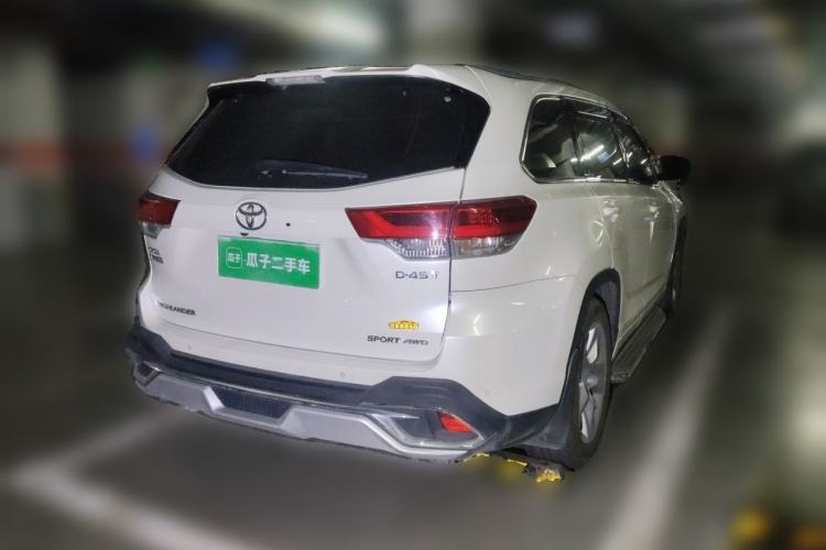 Used Toyota Highlander 2018 2.0T Four-Wheel Drive Prestige Version 7 Seats China V Emission Standard Rear Right 45 Deg