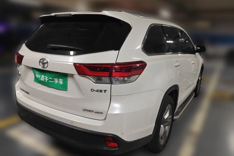 Used Toyota Highlander 2018 2.0T Four-Wheel Drive Luxury Edition 7 Seats China V Emission Standard Rear Right 45 Deg