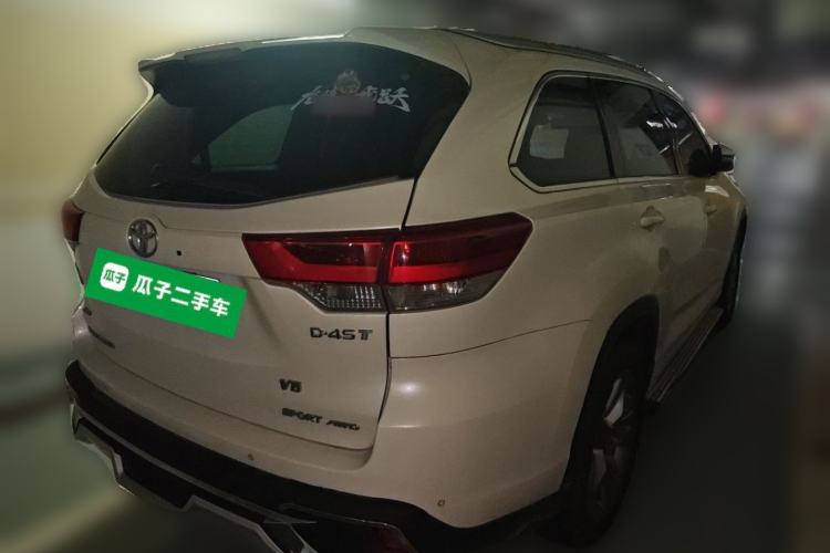 Used Toyota Highlander 2018 2.0T Four-Wheel Drive Prestige Version 7 Seats China V Emission Standard Rear Right 45 Deg