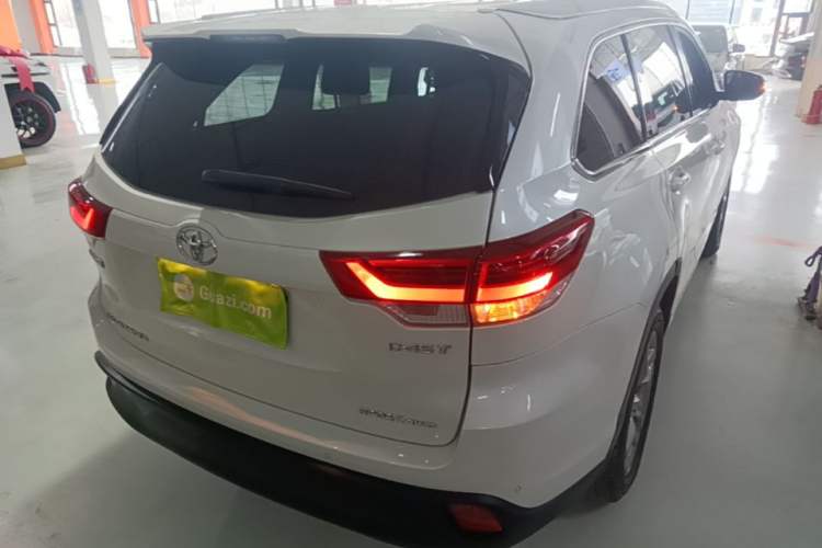 Used Toyota Highlander 2018 2.0T Four-Wheel Drive Luxury Version 7 Seats China VI Standard Rear Right 45 Deg
