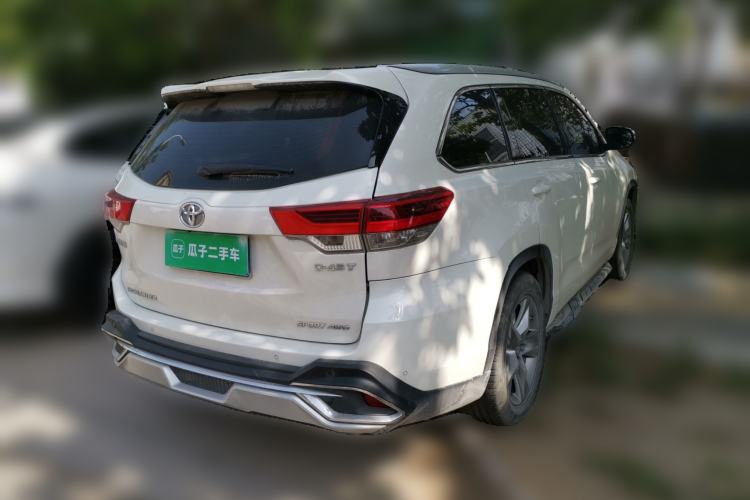 Used Toyota Highlander 2018 2.0T Four-Wheel Drive Luxury Version 7 Seats China VI Standard Rear Right 45 Deg