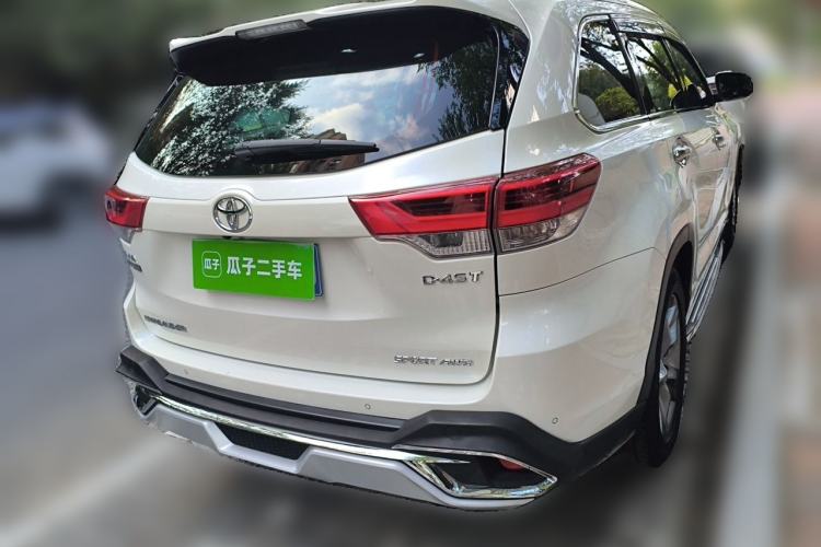 Used Toyota Highlander 2018 2.0T Four-Wheel Drive Luxury Edition 7 Seats China V Emission Standard Rear Right 45 Deg