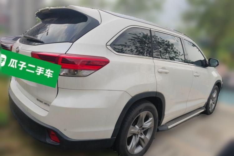Used Toyota Highlander 2018 2.0T Two-Wheel-Drive Luxury Edition 7 Seats Emission Standard China V Rear Right 45 Deg