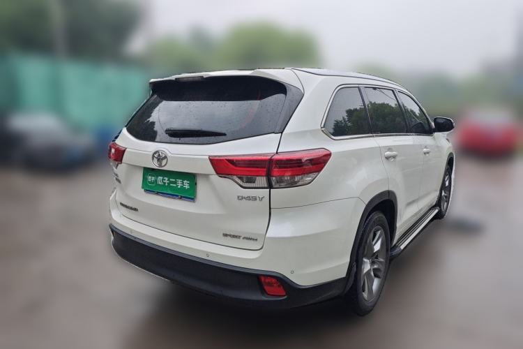 Used Toyota Highlander 2018 2.0T Four-Wheel Drive Luxury Edition 7 Seats China V Emission Standard Rear Right 45 Deg