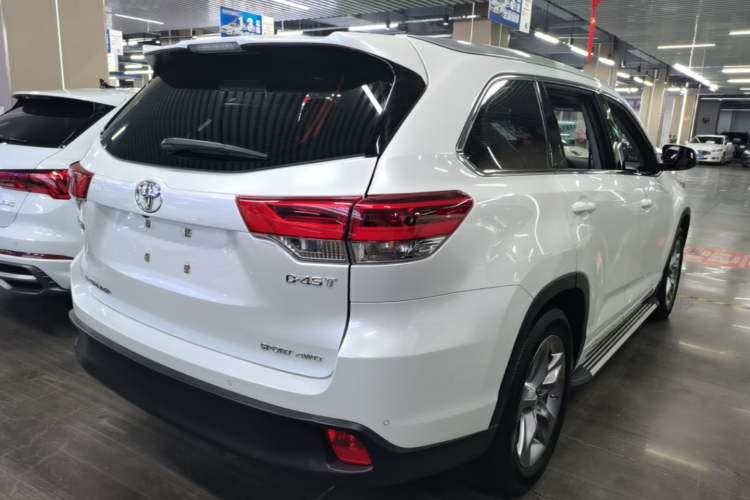 Used Toyota Highlander 2018 2.0T Four-Wheel Drive Luxury Version 7 Seats China VI Standard Rear Right 45 Deg