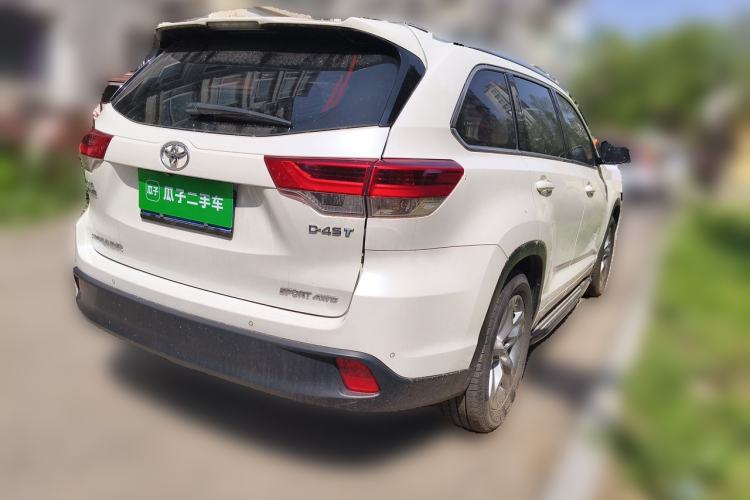Used Toyota Highlander 2018 2.0T Four-Wheel Drive Luxury Edition 7 Seats China V Emission Standard Rear Right 45 Deg