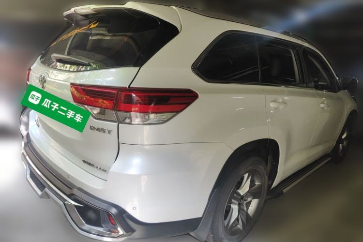 Used Toyota Highlander 2018 2.0T Four-Wheel Drive Luxury Edition 7 Seats China V Emission Standard Rear Right 45 Deg
