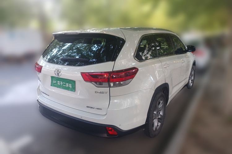Used Toyota Highlander 2018 2.0T Four-Wheel Drive Luxury Edition 7 Seats China V Emission Standard Rear Right 45 Deg