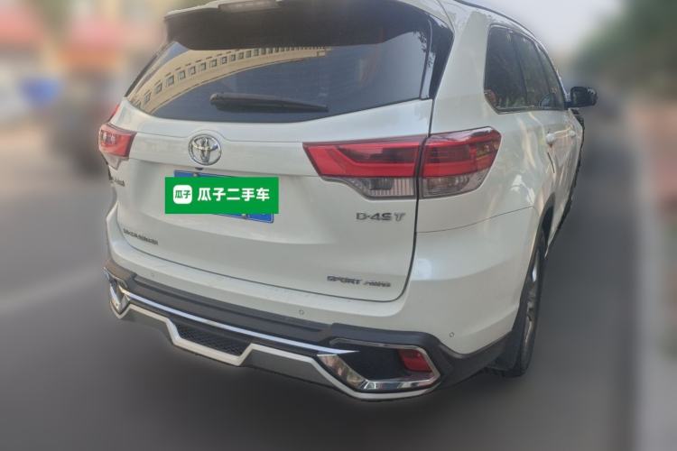 Used Toyota Highlander 2018 2.0T Four-Wheel Drive Luxury Version 7 Seats China VI Standard Rear Right 45 Deg