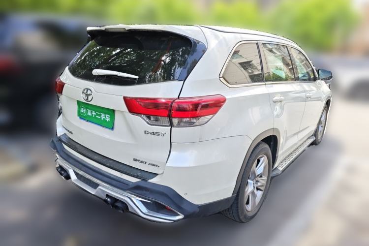 Used Toyota Highlander 2018 2.0T Four-Wheel Drive Luxury Edition 7 Seats China V Emission Standard Rear Right 45 Deg