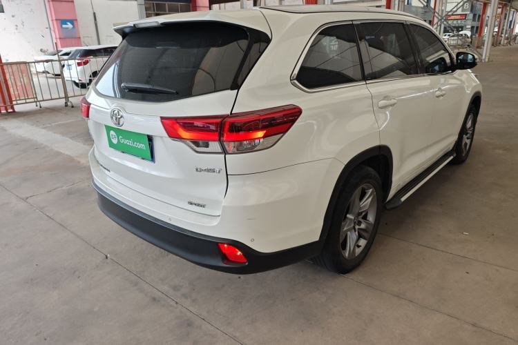 Used Toyota Highlander 2018 2.0T Two-Wheel-Drive Luxury Edition 7 Seats Emission Standard China V Rear Right 45 Deg