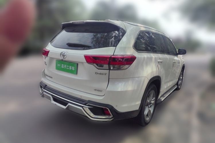 Used Toyota Highlander 2018 2.0T Two-Wheel-Drive Luxury Edition 7 Seats Emission Standard China V Rear Right 45 Deg