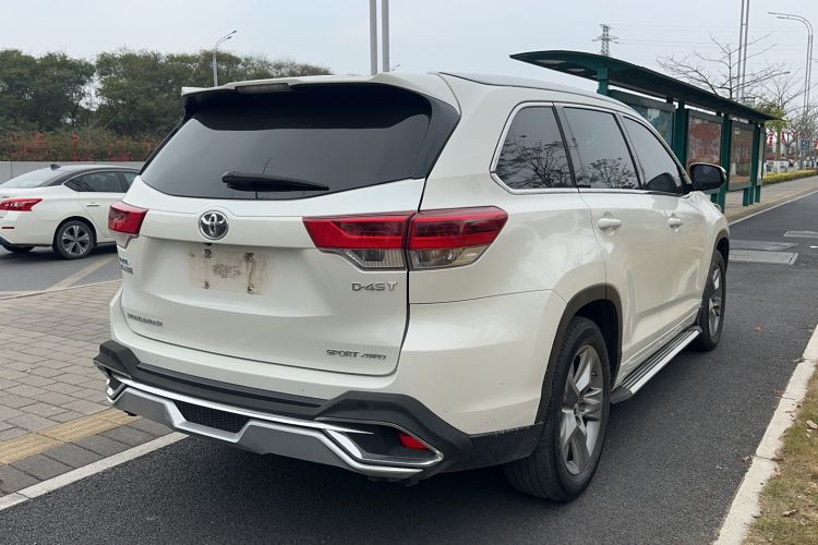 Used Toyota Highlander 2018 2.0T Four-Wheel Drive Luxury Edition 7 Seats China V Emission Standard Rear Right 45 Deg