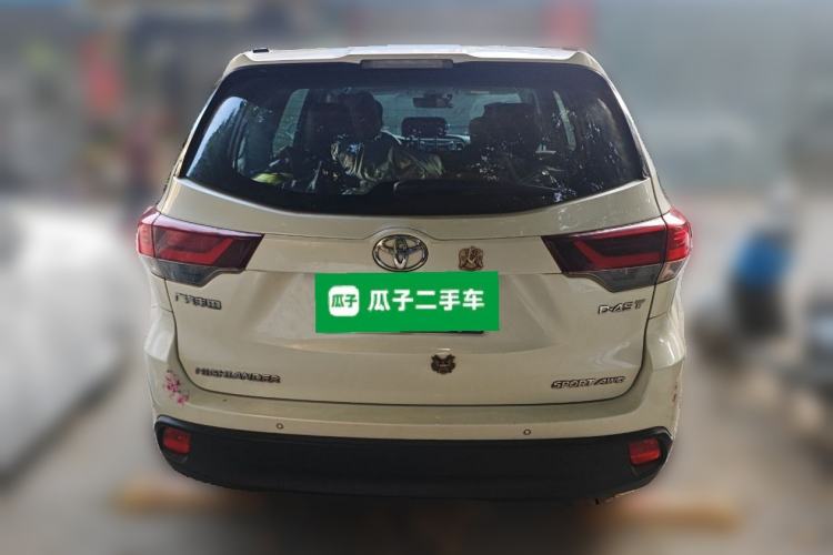 Used Toyota Highlander 2018 2.0T Four-Wheel Drive Knight Edition 7 Seats China VI Standard Rear