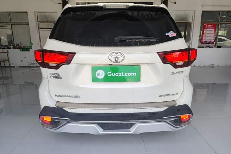 Used Toyota Highlander 2018 2.0T Four-Wheel Drive Luxury Version 7 Seats China VI Standard Rear