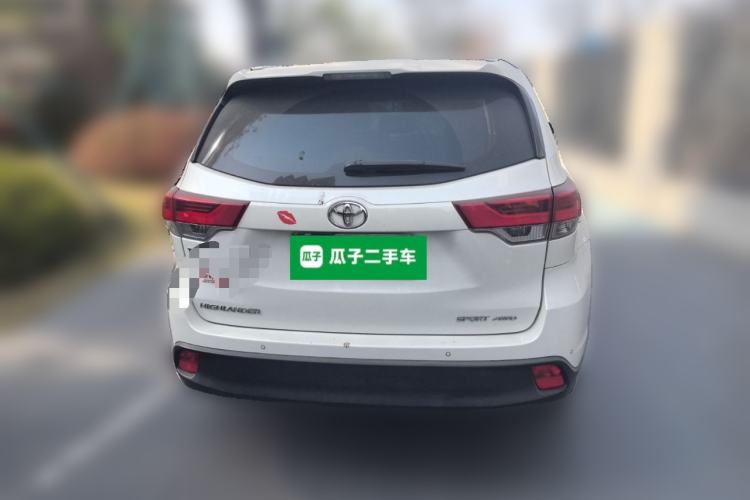 Used Toyota Highlander 2018 2.0T Four-Wheel Drive Luxury Edition 7 Seats China V Emission Standard Rear