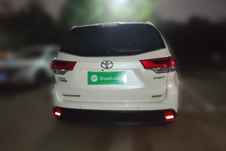 Used Toyota Highlander 2018 2.0T Two-Wheel Drive Luxury Edition 7 Seats China VI Standard Rear