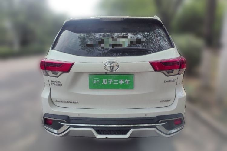 Used Toyota Highlander 2018 2.0T Two-Wheel-Drive Luxury Edition 7 Seats Emission Standard China V Rear