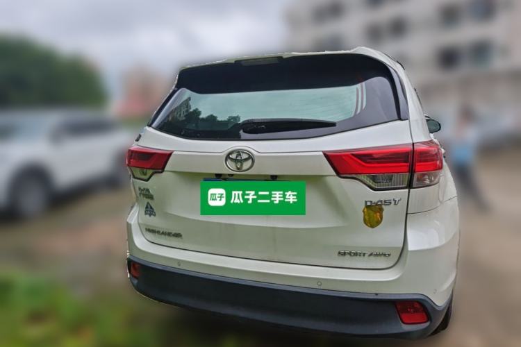 Used Toyota Highlander 2018 2.0T Four-Wheel Drive Luxury Edition 7 Seats China V Emission Standard Rear