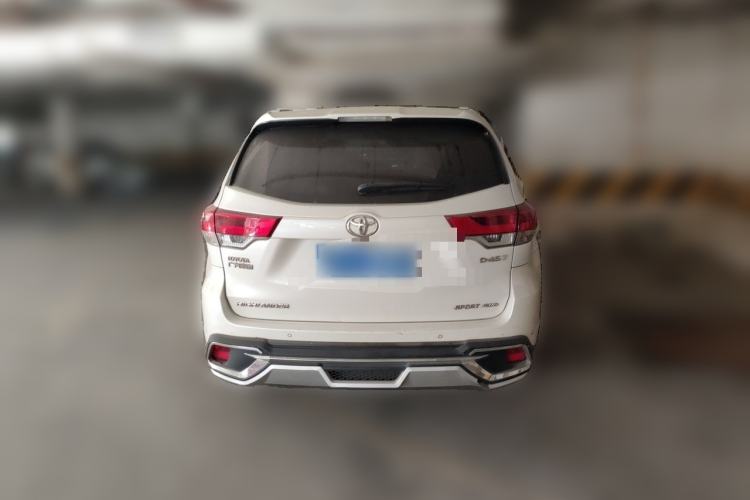 Used Toyota Highlander 2018 2.0T Four-Wheel Drive Luxury Edition 7 Seats China V Emission Standard Rear
