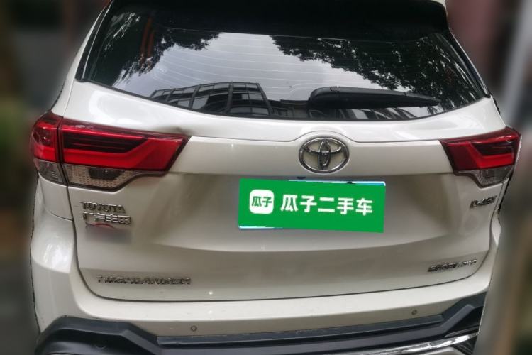 Used Toyota Highlander 2018 2.0T Four-Wheel Drive Luxury Edition 7 Seats China V Emission Standard Rear